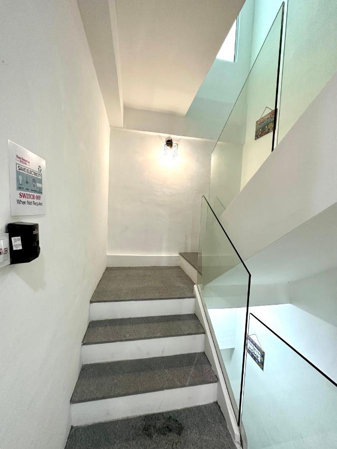 Springfield 3-Storey Cheerful Townhouse #Yoyo Homestay Sandakan Luaran gambar